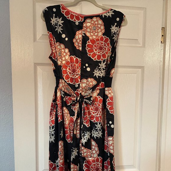 Dress - Picture 3 of 7